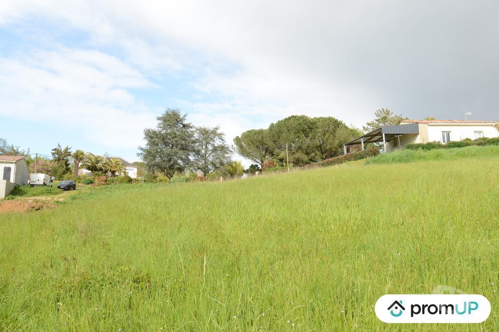 Terrain à vendre Lot-et-Garonne Castelnau sur Gupie - 47180 - Photos Vivastreet (V6612) Terrain constructible de 1000 m2 à CASTELNAU-SUR-GUPIE