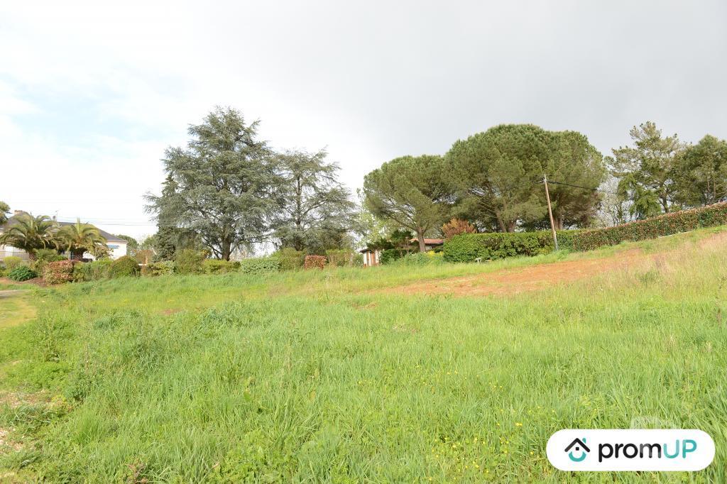 Terrain à vendre Lot-et-Garonne Castelnau sur Gupie - 47180 - Photos Vivastreet (V6612) Terrain constructible de 1000 m2 à CASTELNAU-SUR-GUPIE