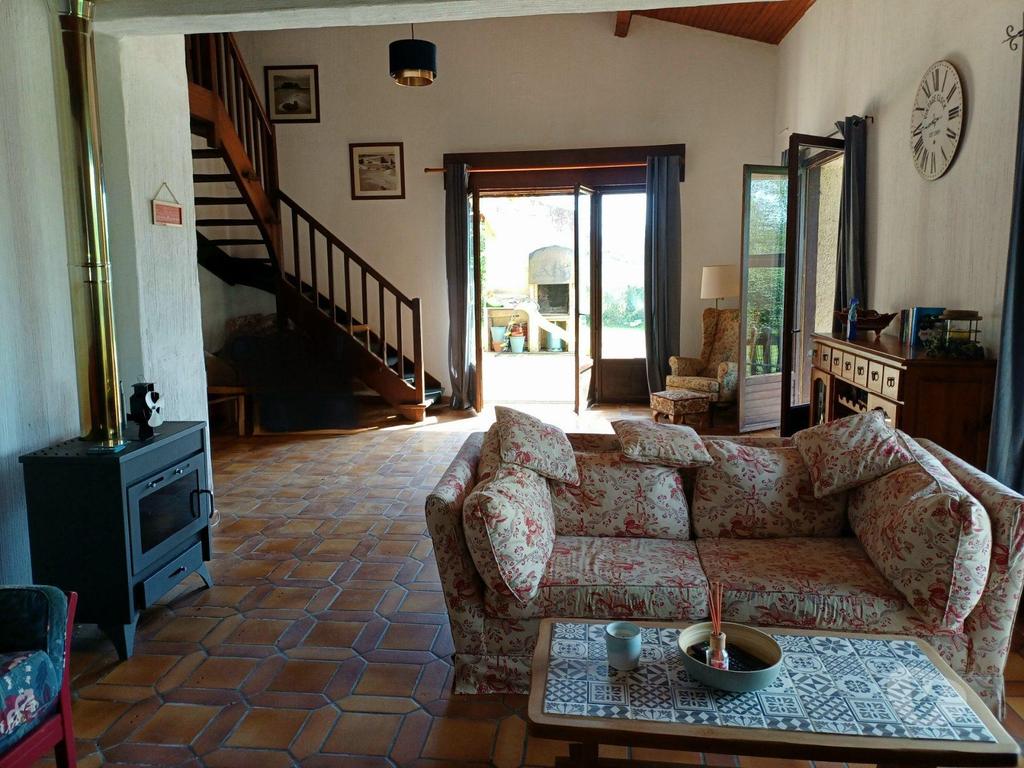 Vente Maison Haute-Garonne L'Isle en Dodon - 31230 - Photos Vivastreet Villa spacieuse et moderne avec piscine et parc