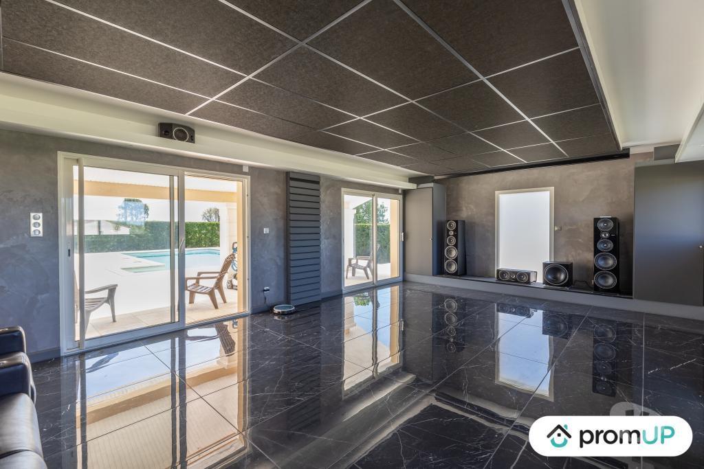 Vente Maison Charente Orival - 16210 - Photos Vivastreet (V6628) Maison contemporaine de 260m2 à Orival