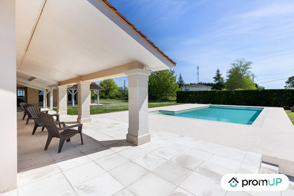 Vente Maison Charente Orival - 16210 - Photos Vivastreet (V6628) Maison contemporaine de 260m2 à Orival