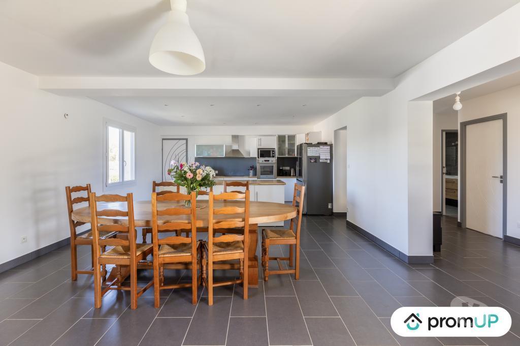 Vente Maison Charente Orival - 16210 - Photos Vivastreet (V6628) Maison contemporaine de 260m2 à Orival