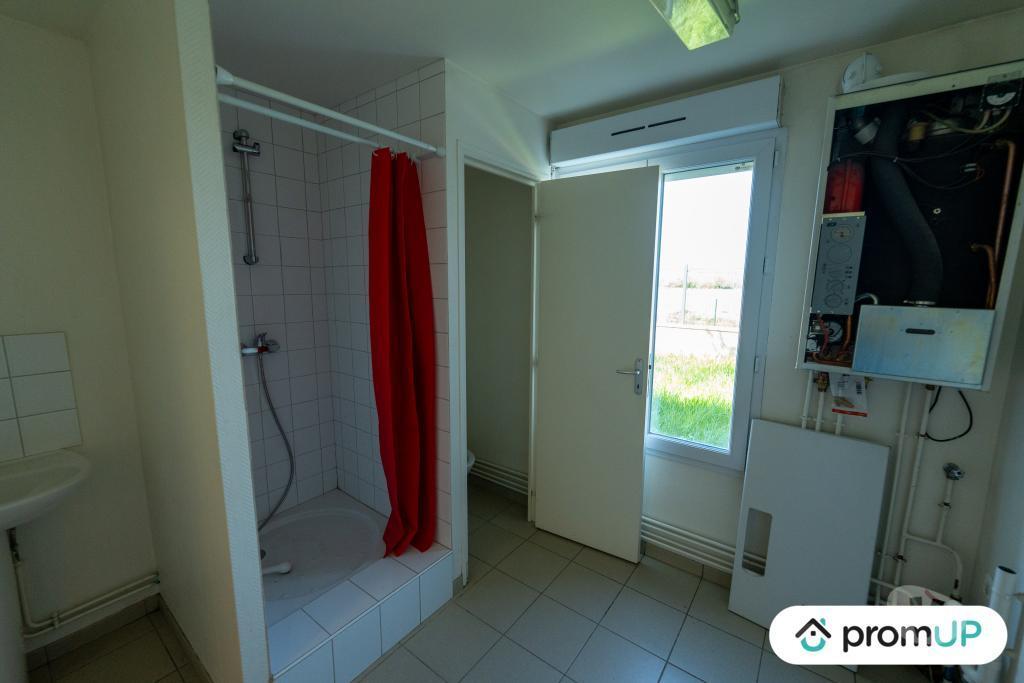 Vente Maison Puy-de-Dôme St Bonnet pres Riom - 63200 - Photos Vivastreet (V6624) Maison contemporaine de 268 m2 à SAINT-BONNET-PRÈS-RIOM