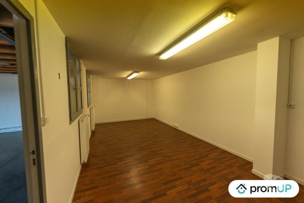 Vente Maison Puy-de-Dôme St Bonnet pres Riom - 63200 - Photos Vivastreet (V6624) Maison contemporaine de 268 m2 à SAINT-BONNET-PRÈS-RIOM
