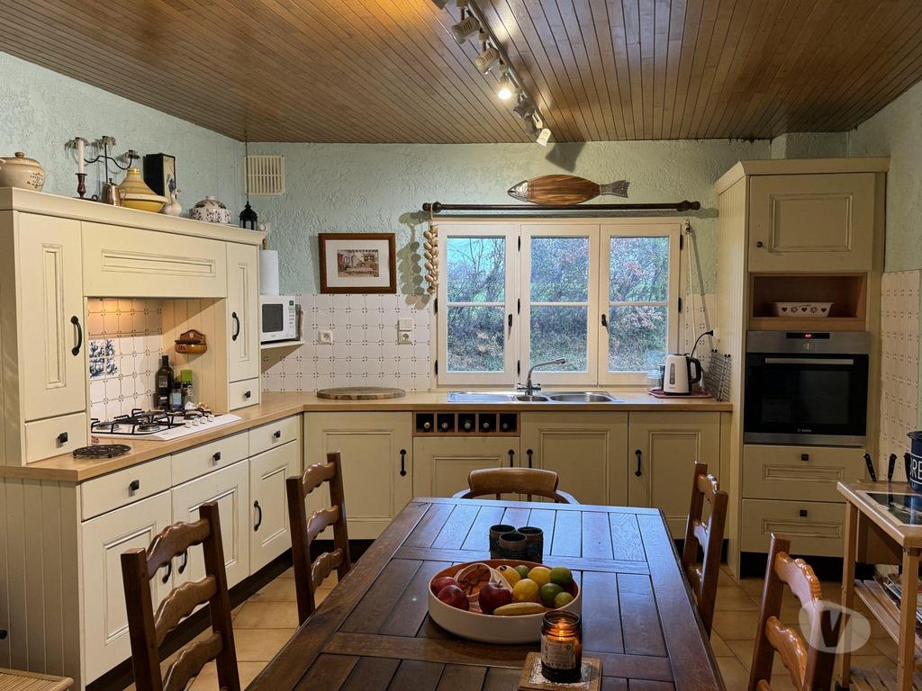 Vente Maison Hautes-Pyrénées Trie sur Baise - 65220 - Photos Vivastreet Joli maison restaurée avec piscine, vues Pyrénées, proche Tri