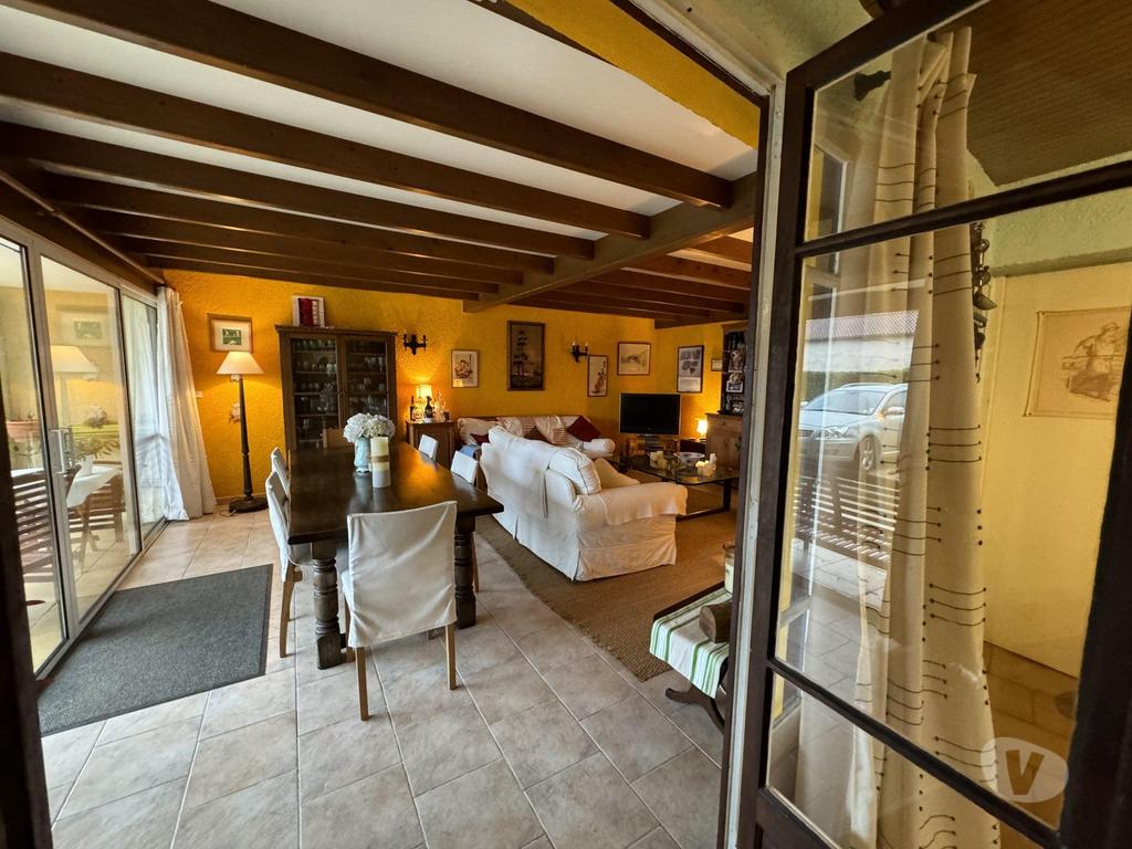 Vente Maison Hautes-Pyrénées Trie sur Baise - 65220 - Photos Vivastreet Joli maison restaurée avec piscine, vues Pyrénées, proche Tri