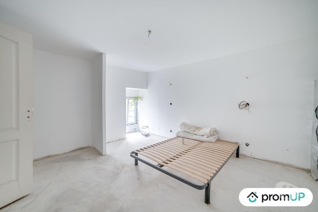 Vente Maison Haute-Vienne Chateauponsac - 87290 - Photos Vivastreet (VM940) Maison de 300 m², à finir de rénover