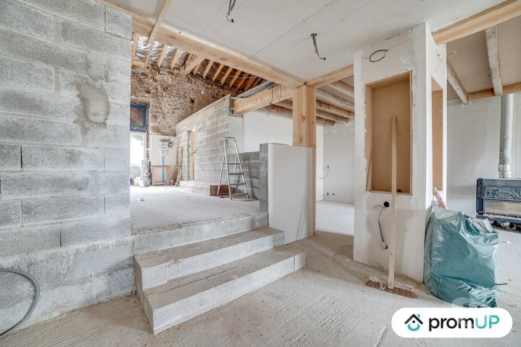 Vente Maison Haute-Vienne Chateauponsac - 87290 - Photos Vivastreet (VM940) Maison de 300 m², à finir de rénover