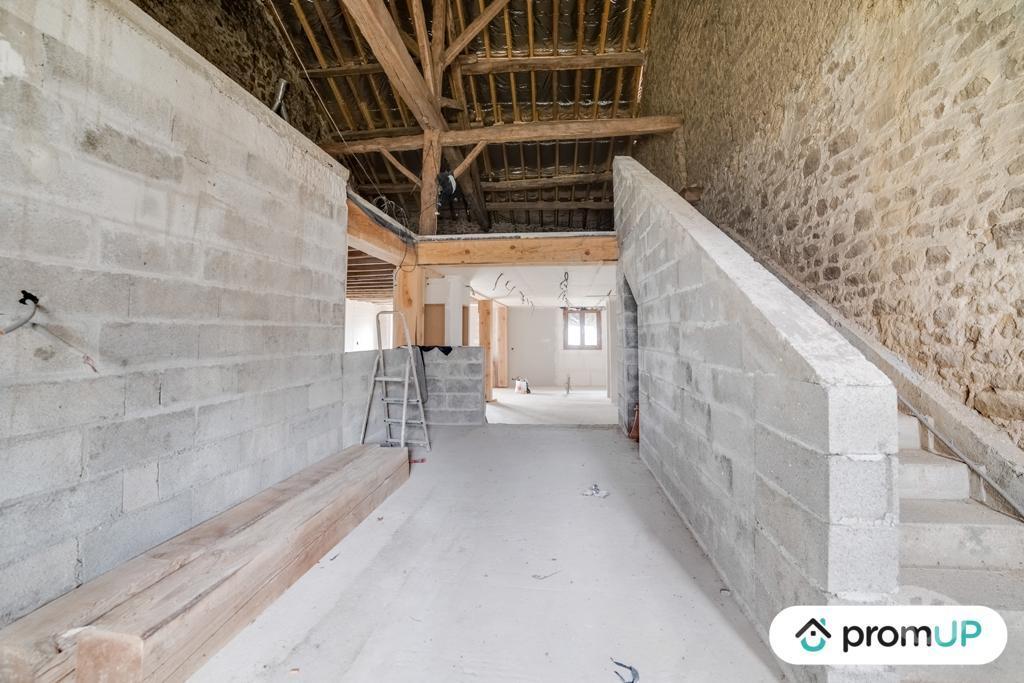 Vente Maison Haute-Vienne Chateauponsac - 87290 - Photos Vivastreet (VM940) Maison de 300 m², à finir de rénover