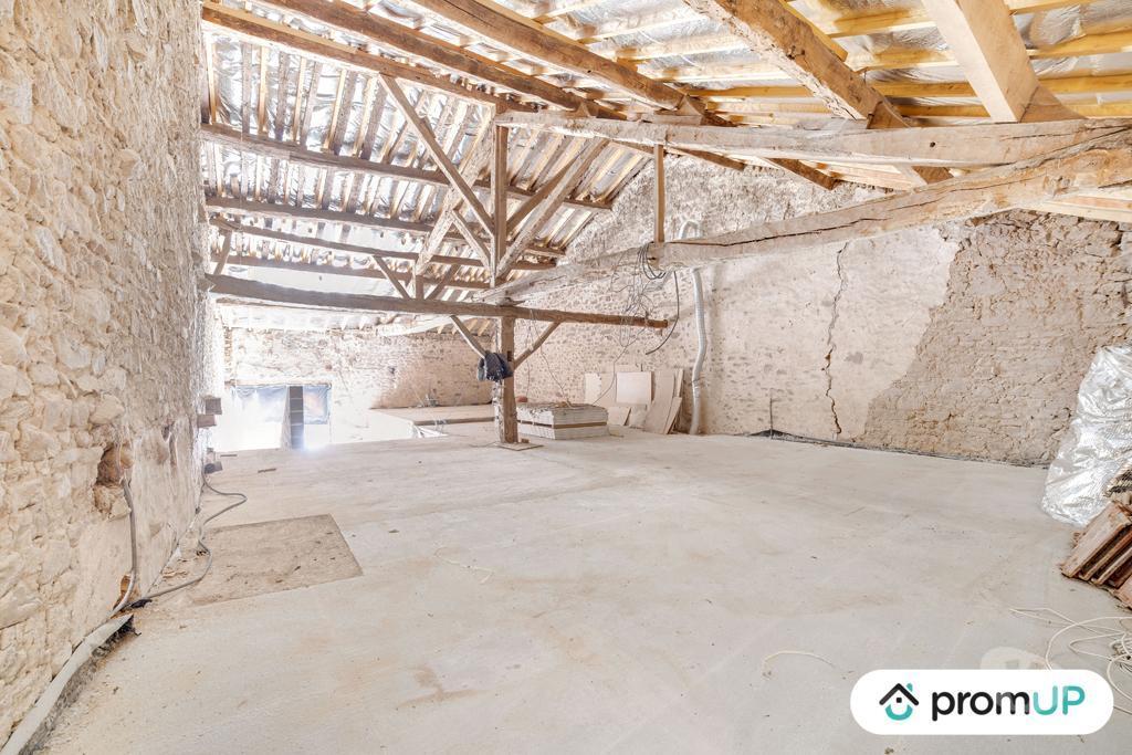 Vente Maison Haute-Vienne Chateauponsac - 87290 - Photos Vivastreet (VM940) Maison de 300 m², à finir de rénover