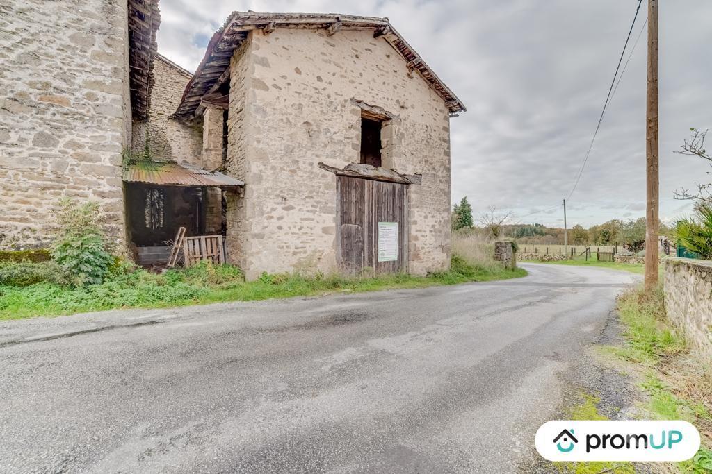 Vente Maison Haute-Vienne Chateauponsac - 87290 - Photos Vivastreet (VM940) Maison de 300 m², à finir de rénover