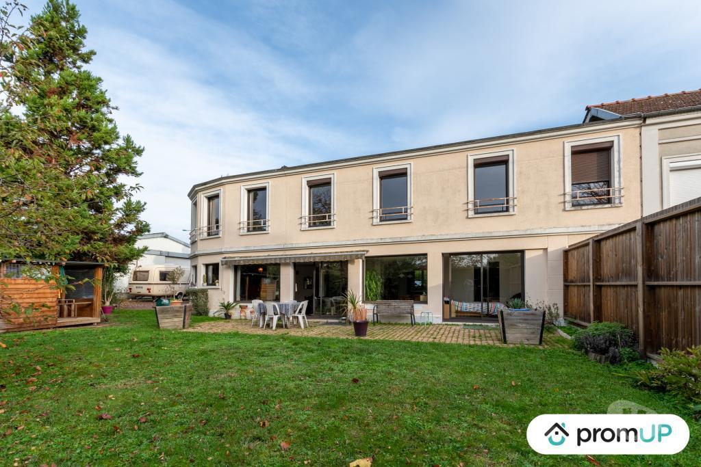 Vente Maison Eure Gravigny - 27930 - Photos Vivastreet (V4856) Belle maison 4 chambres 230 m²