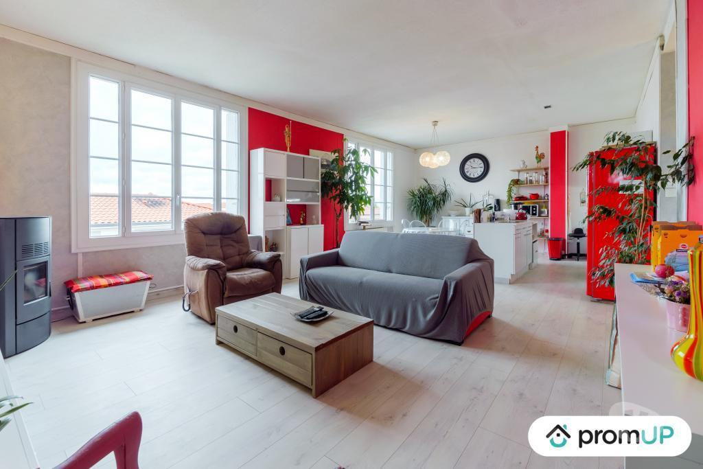 Vente Maison Loire St Romain le Puy - 42610 - Photos Vivastreet (V6641) Maison ancienne de 153 m2 à ST ROMAIN LE PUY