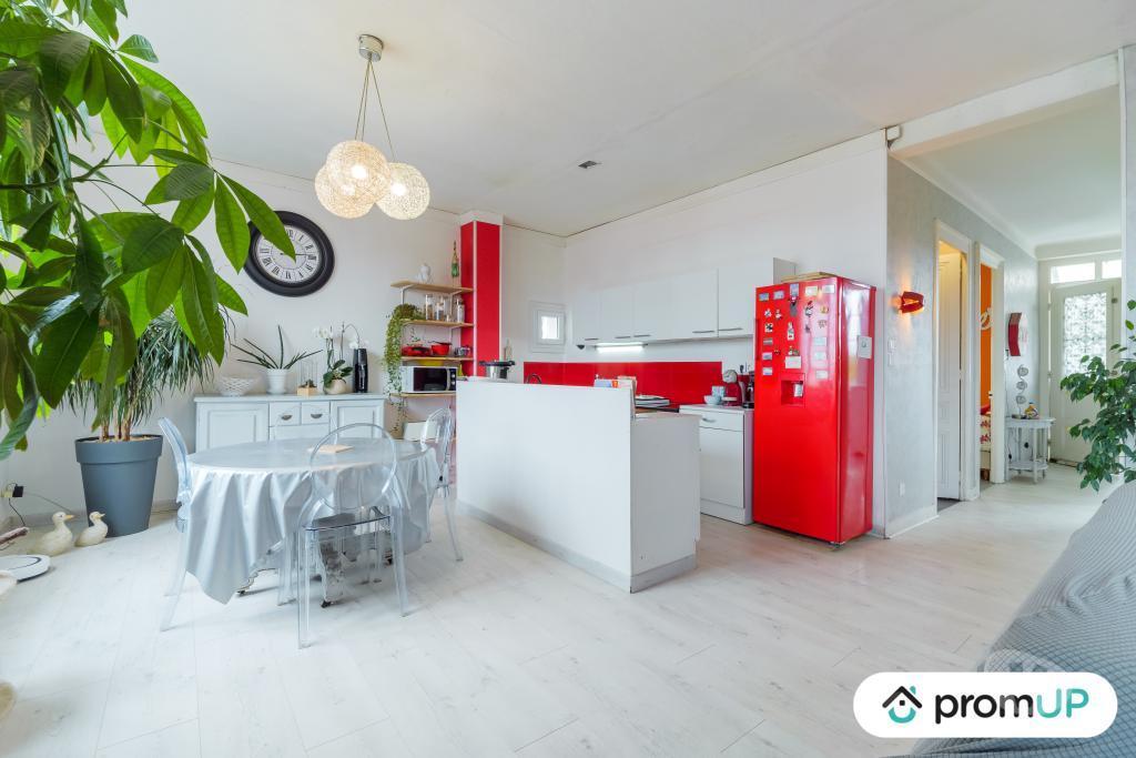 Vente Maison Loire St Romain le Puy - 42610 - Photos Vivastreet (V6641) Maison ancienne de 153 m2 à ST ROMAIN LE PUY