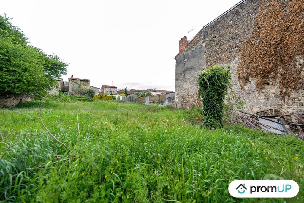 Terrain à vendre Puy-de-Dôme Chauriat - 63117 - Photos Vivastreet (V6648) Terrain constructible de 630 m2 à CHAURIAT