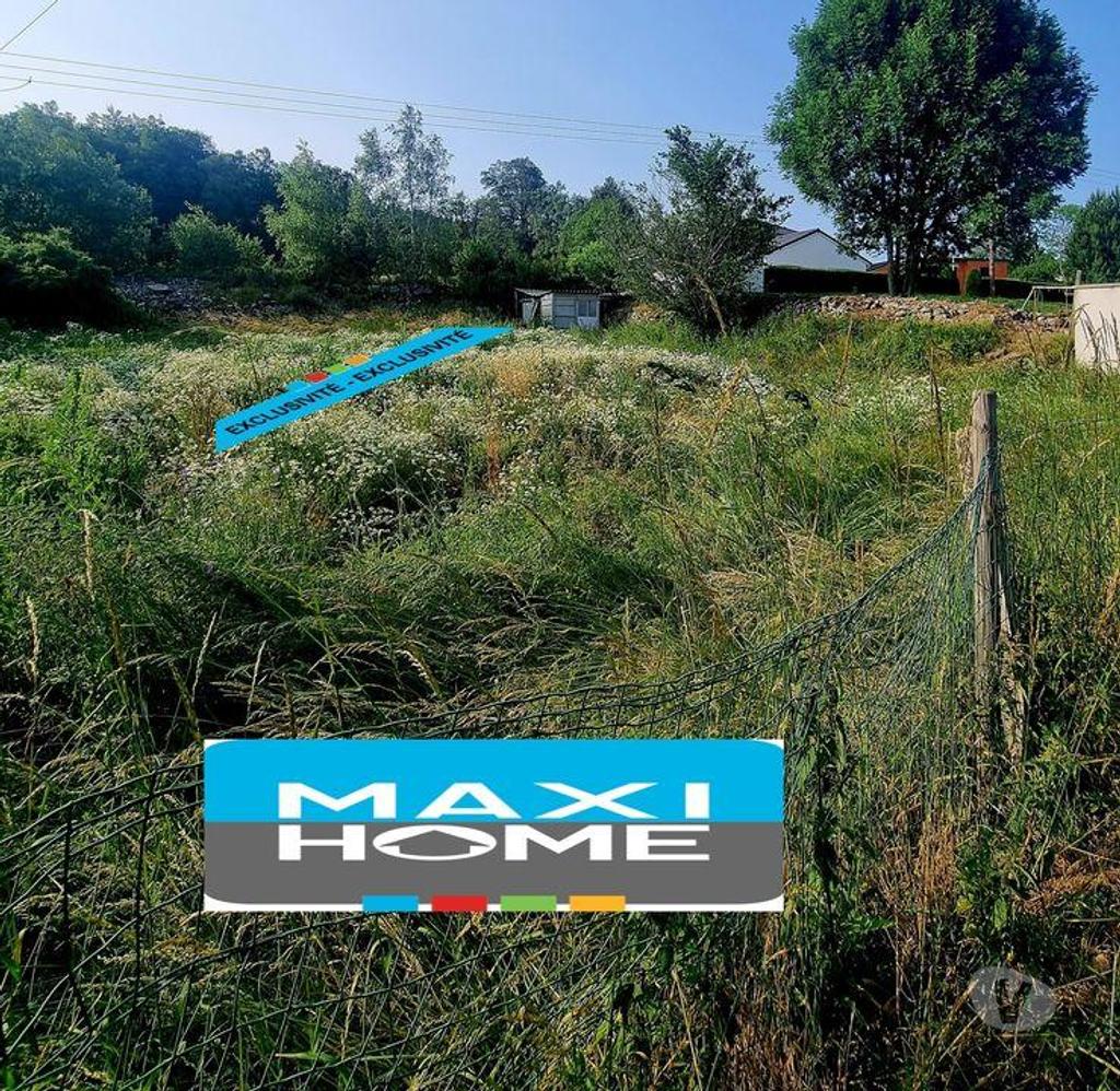 Terrain à vendre Haute-Loire Yssingeaux - 43200 - Photos Vivastreet Terrain constructible de 900 m² situé au Pertuis