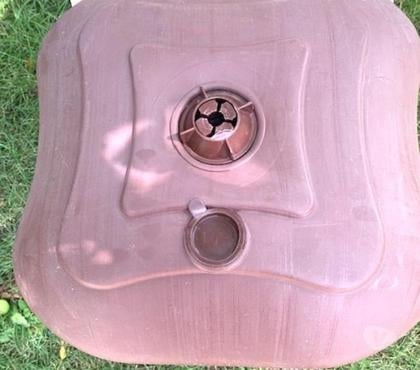 Bricolage - Jardin - Outillage Valenciennes Nord - Photos Vivastreet Pied pour le parasol 215