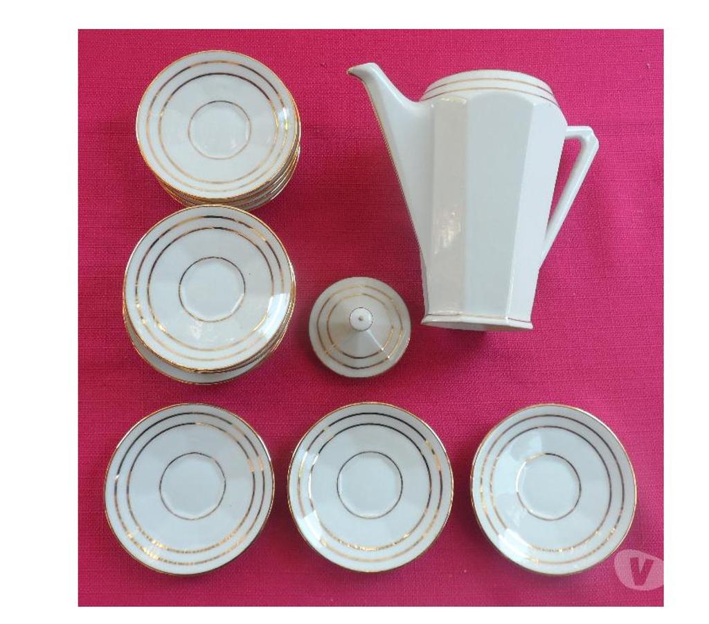 Ameublement & art de la table Hérault Castries - 34160 - Photos Vivastreet 1 cafetière et 12 sous-coupes neuves de belle qualité