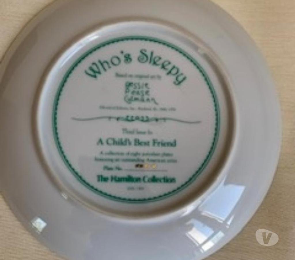Collection Val-de-Marne Villejuif - 94800 - Photos Vivastreet Assiette en porcelaine de Bessie Pease (Gutmann Hamilton.)
