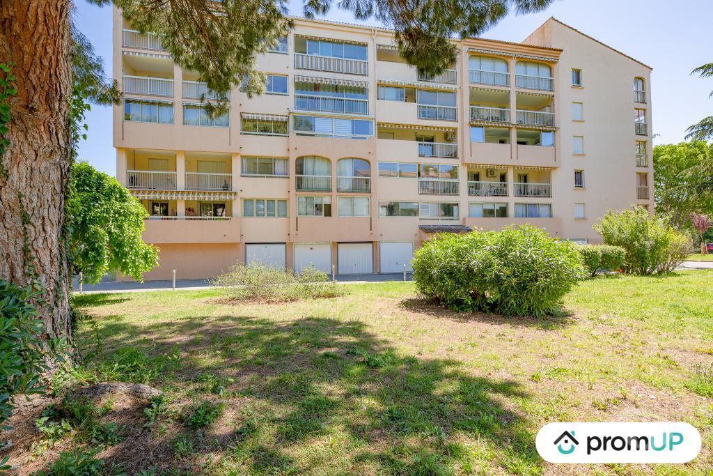 Appartements à vendre Var Ste Maxime - 83120 - Photos Vivastreet (V6656) Appartement de 63 m2 à SAINTE-MAXIME