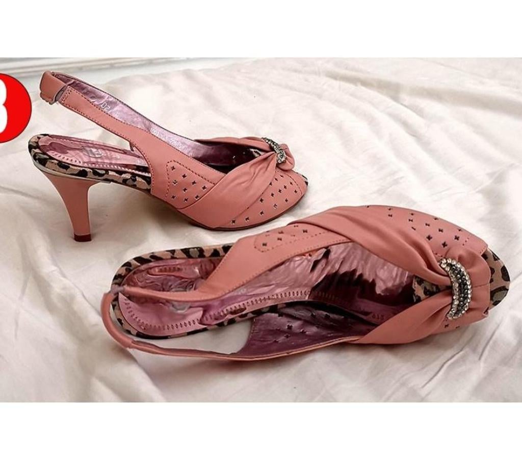 Chaussures Bouches-du-Rhône Marseille - Photos Vivastreet LOT de Chaussures cuir a talon haut- femmes (neuves)