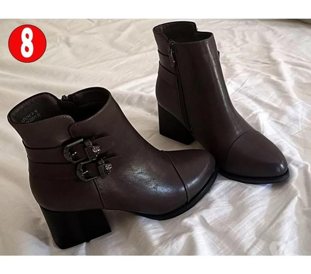 Chaussures Bouches-du-Rhône Marseille - Photos Vivastreet LOT de Chaussures cuir a talon haut- femmes (neuves)