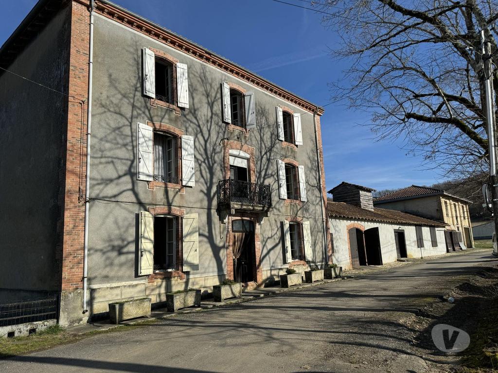 Vente Maison Haute-Garonne Boulogne sur Gesse - 31350 - Photos Vivastreet Maison de caractère avec grands dépendances