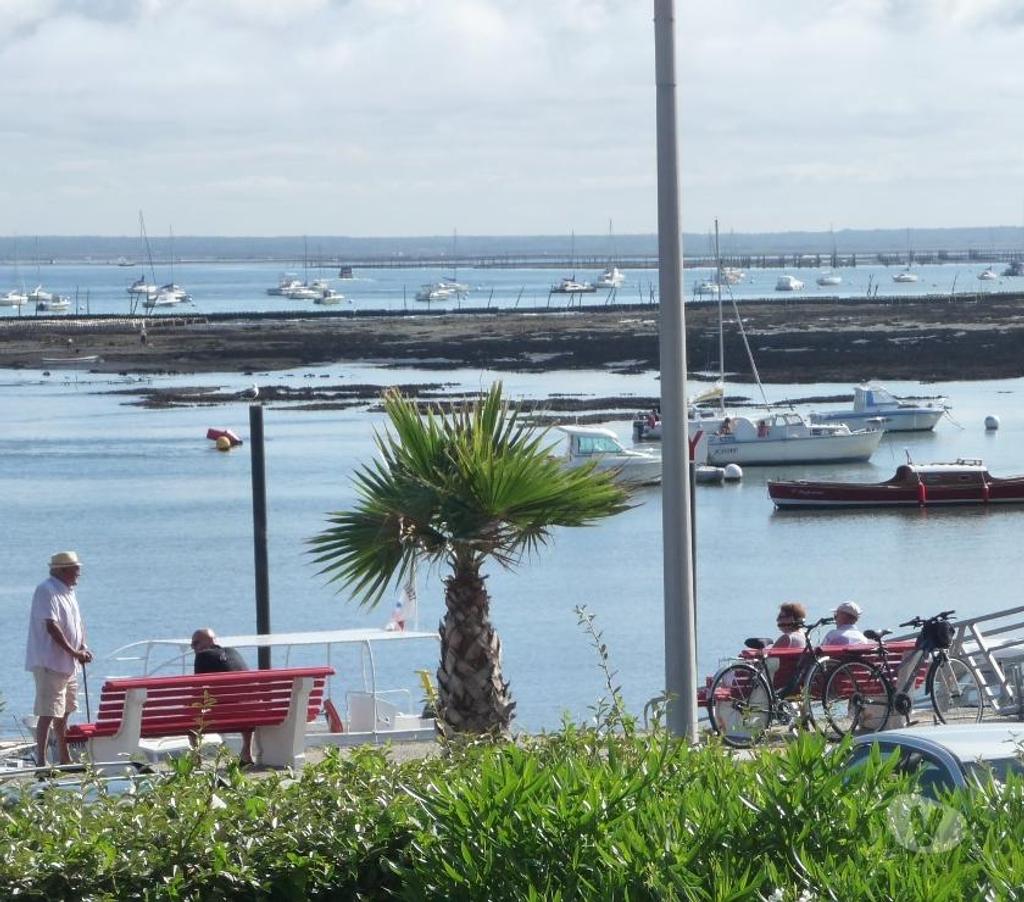 location saisonniere Gironde Arcachon - 33120 - Photos Vivastreet ARCACHON APPARTEMENT T2 TRES BELLE VUE MER BORD DE MER