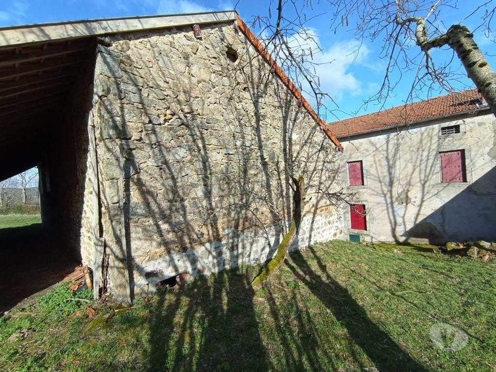 Vente Maison Allier Ferrieres sur Sichon - 03250 - Photos Vivastreet Maison de campagne et sa grande grange !!