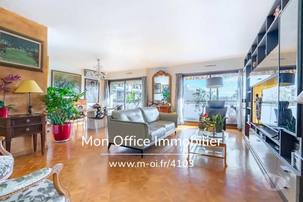 Appartements à vendre Bouches-du-Rhône Marseille - Photos Vivastreet (4103-ASA.) Référence : 4103-ASA. - Viager Occupé Mr 78 ans...
