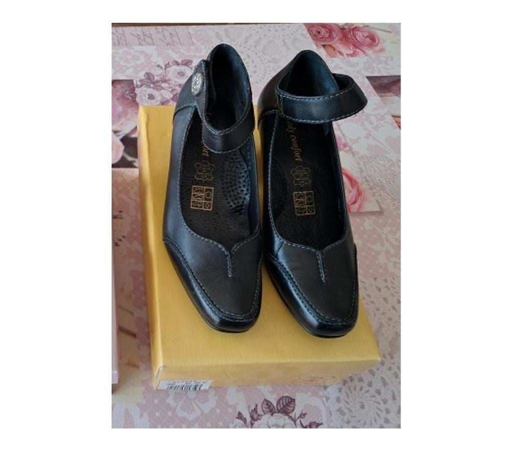 Chaussures Moselle Hauconcourt - 57280 - Photos Vivastreet Chaussure Noire Taille 39 noire mode accessoires TV cosplay