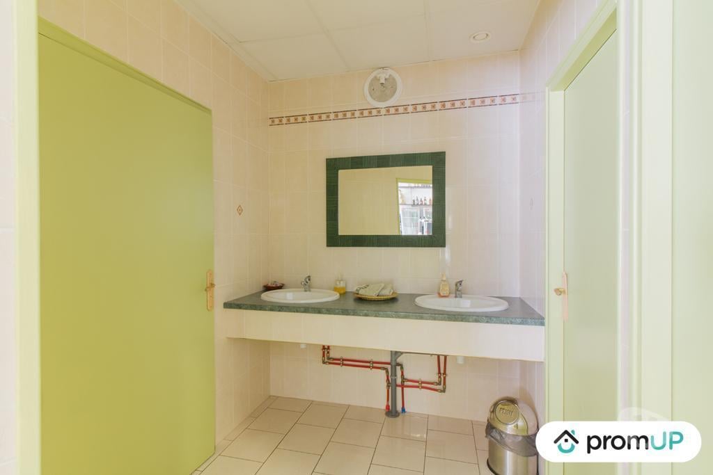 Fond de Commerce a vendre Dordogne Bussiere Badil - 24360 - Photos Vivastreet (VF020) Bar (Licence IV) - Restaurant - Bowling