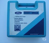 Une Paire de chaînes neige de marque Ford 145-12