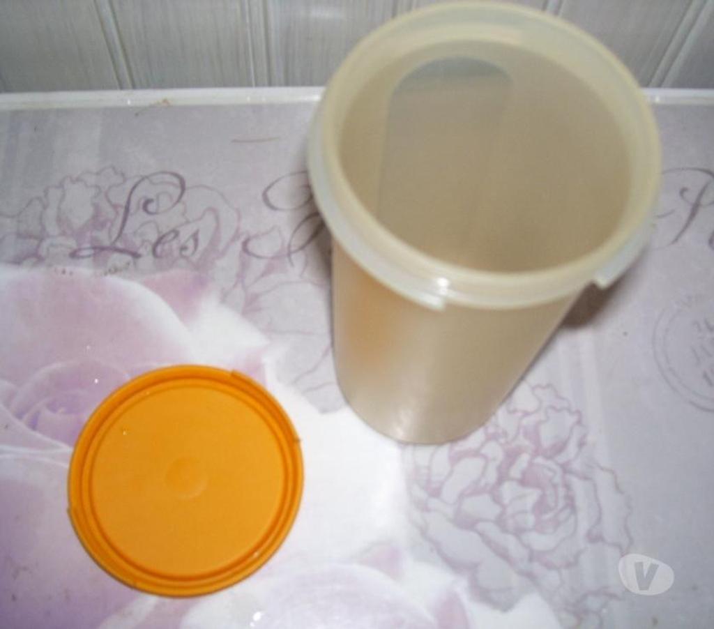 Ameublement & art de la table Oise Estrees St Denis - 60190 - Photos Vivastreet Boîte Tupperware pour divers contenants