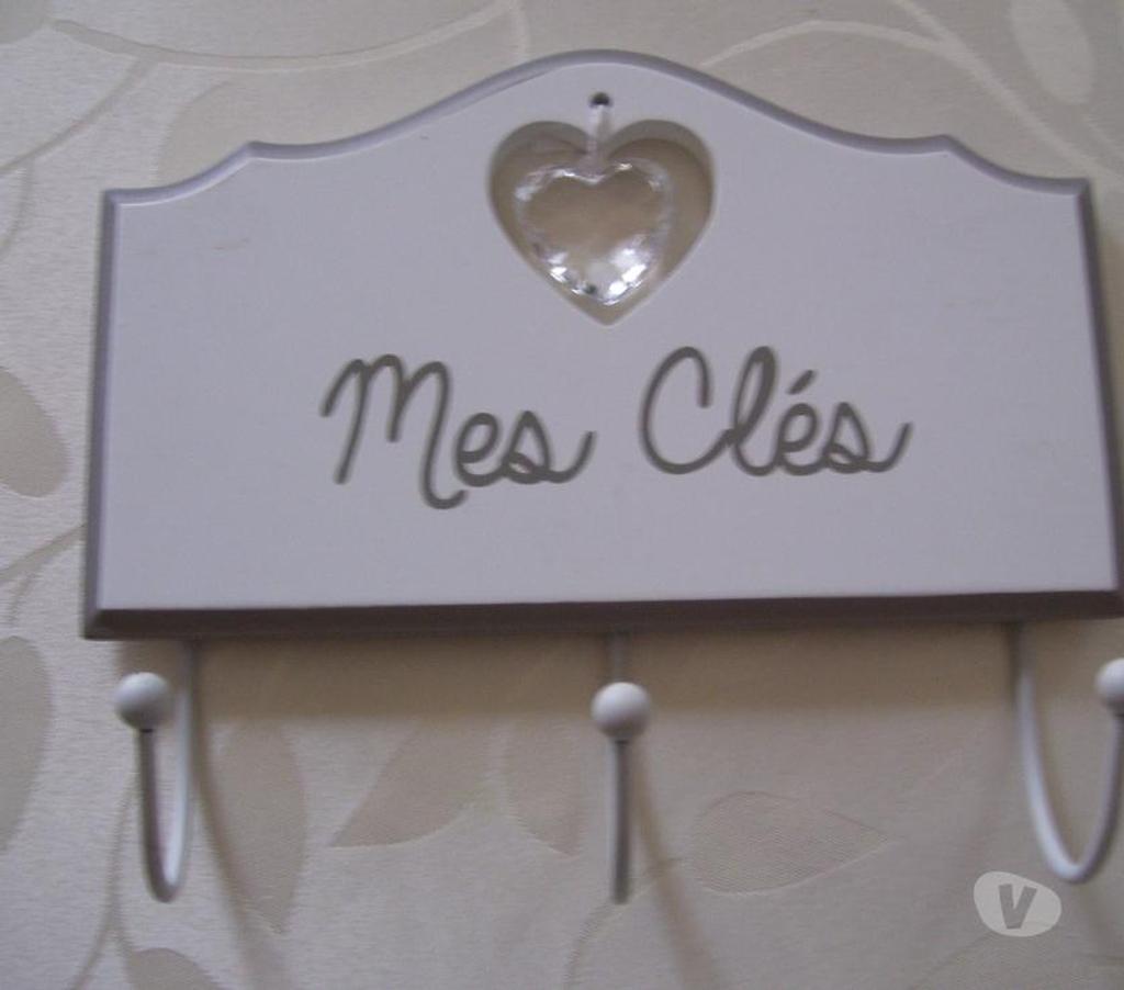 Décoration - art Oise Estrees St Denis - 60190 - Photos Vivastreet 3 support des clés en bois Blanc ou porte Manteau