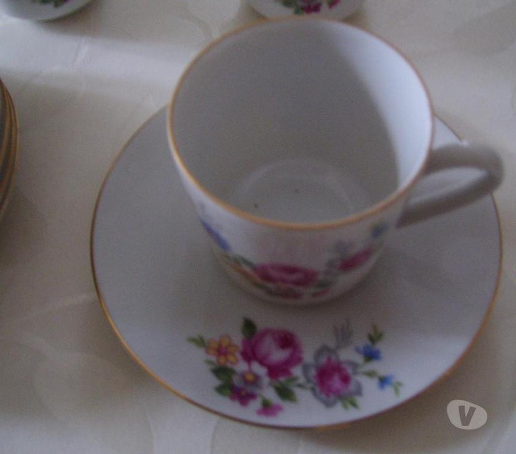 Ameublement & art de la table Oise Estrees St Denis - 60190 - Photos Vivastreet 6 Tasses et 6 sous-tasses en porcelaine neuf