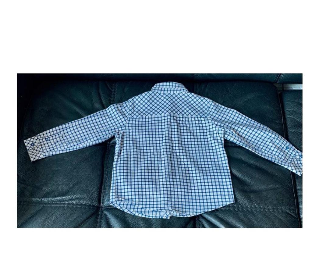Vêtements occasion Val-de-Marne Villejuif - 94800 - Photos Vivastreet 2 chemises pour enfants (garçons)4 ans-104cm