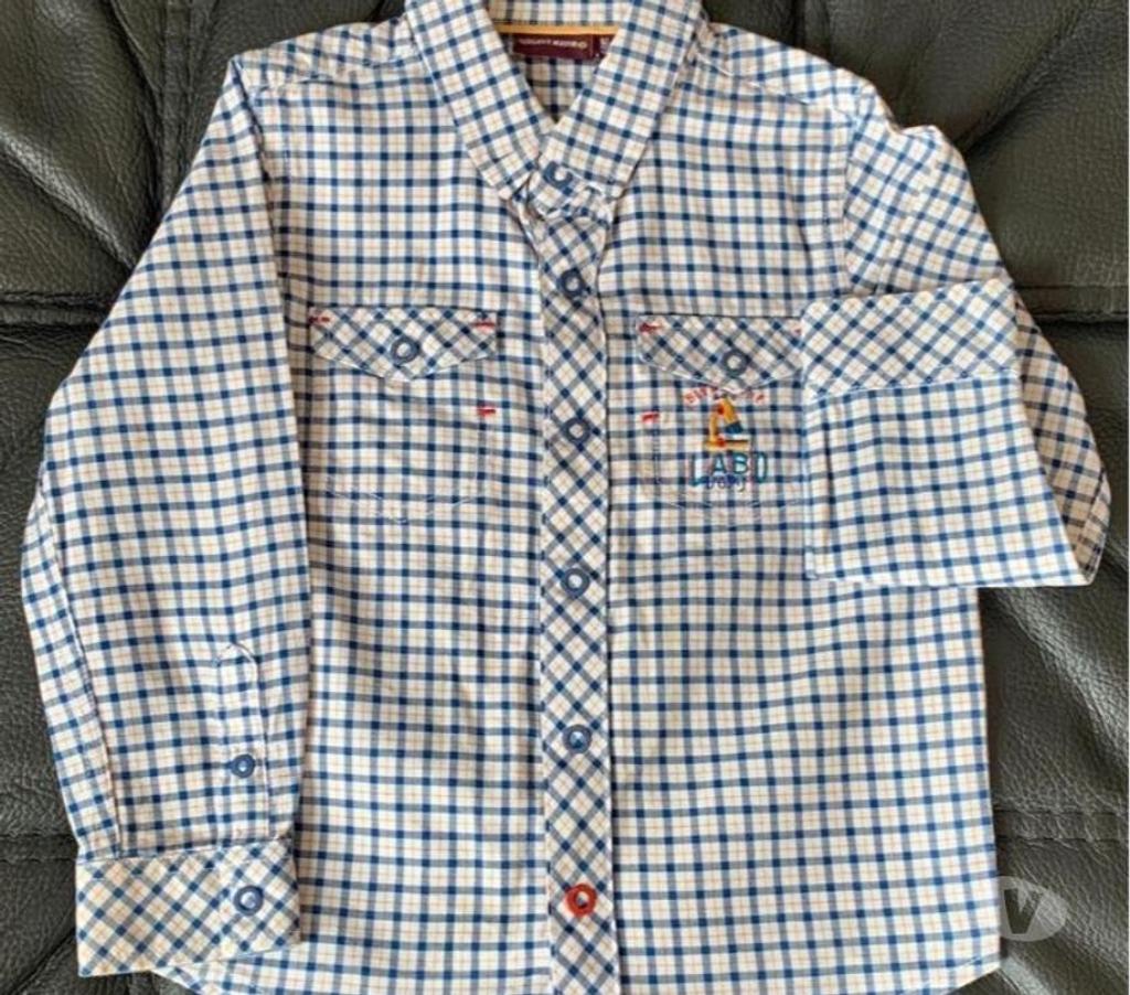 Vêtements occasion Val-de-Marne Villejuif - 94800 - Photos Vivastreet 2 chemises pour enfants (garçons)4 ans-104cm