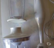 Robot mixeur avec vase gradué et bol pour mouliner