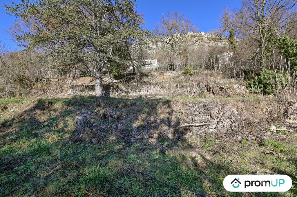 Terrain à vendre Alpes-Maritimes Roquesteron - 06910 - Photos Vivastreet (V5081) Terrain constructible de 1 591 m2 à Roquesteron