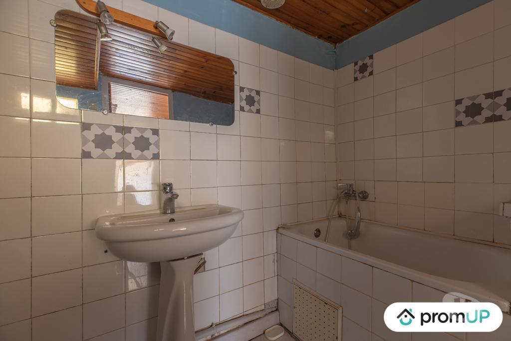 Vente Maison Var Comps sur Artuby - 83840 - Photos Vivastreet (VM3802) Maison divisée en 5 appartements à vendre à...