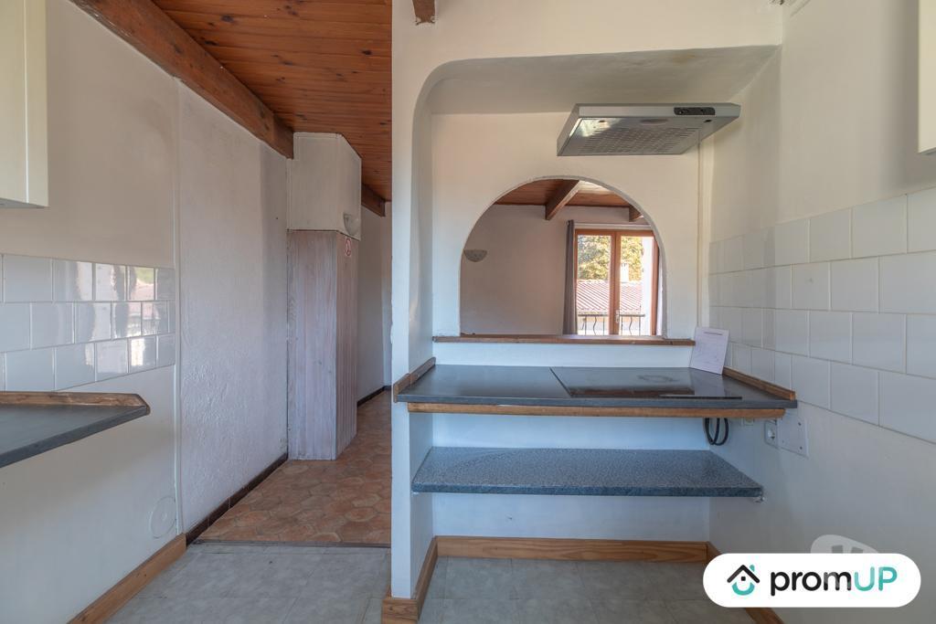 Vente Maison Var Comps sur Artuby - 83840 - Photos Vivastreet (VM3802) Maison divisée en 5 appartements à vendre à...