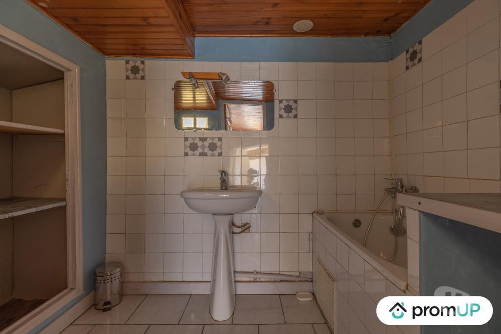 Vente Maison Var Comps sur Artuby - 83840 - Photos Vivastreet (VM3802) Maison divisée en 5 appartements à vendre à...