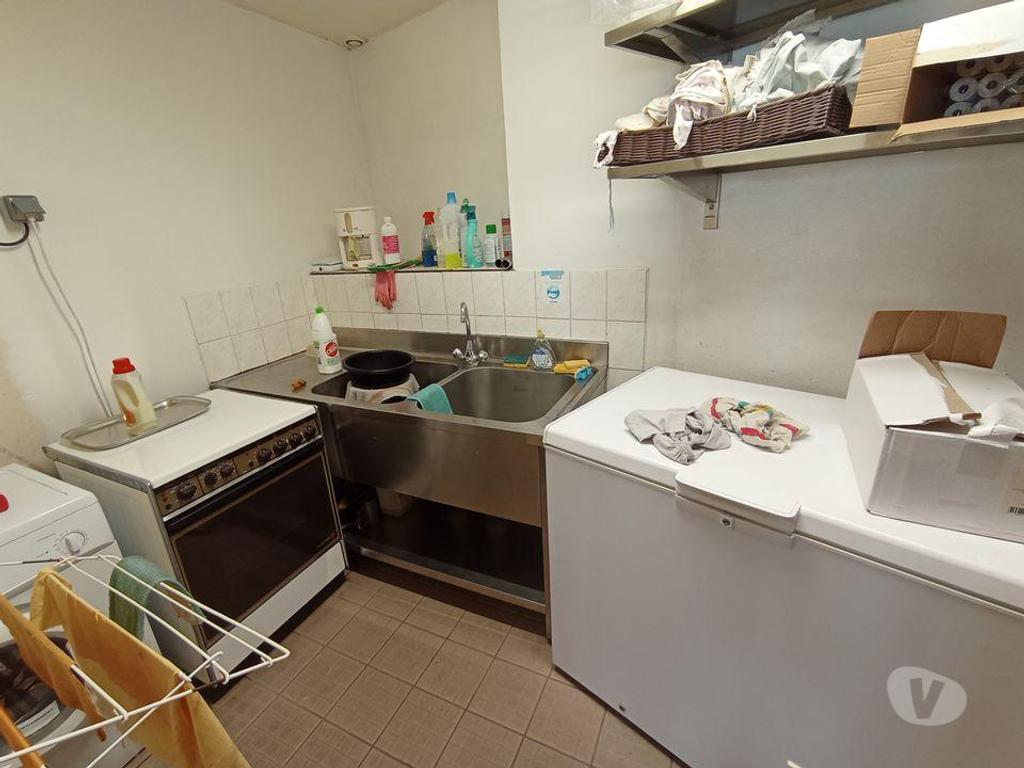 Vente Immeuble Allier Le Breuil - 03120 - Photos Vivastreet Ensemble immobilier avec épicerie multi-services et