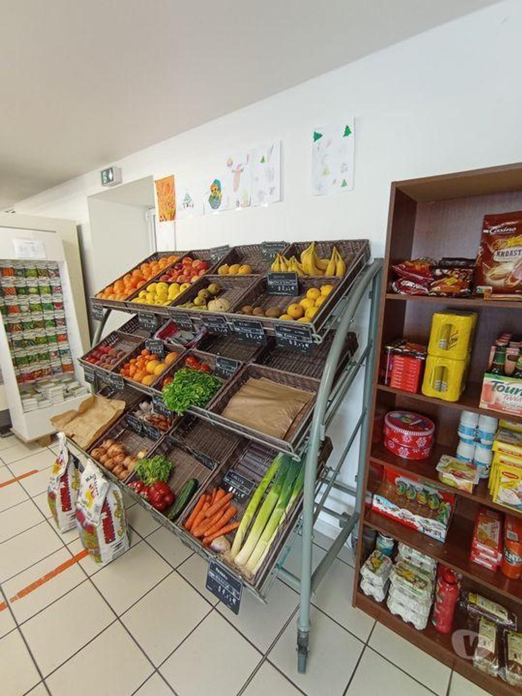 Vente Immeuble Allier Le Breuil - 03120 - Photos Vivastreet Ensemble immobilier avec épicerie multi-services et