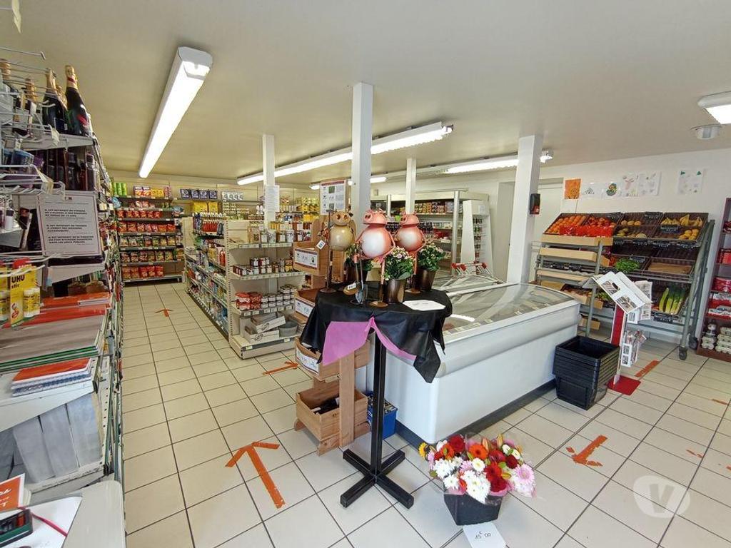 Vente Immeuble Allier Le Breuil - 03120 - Photos Vivastreet Ensemble immobilier avec épicerie multi-services et