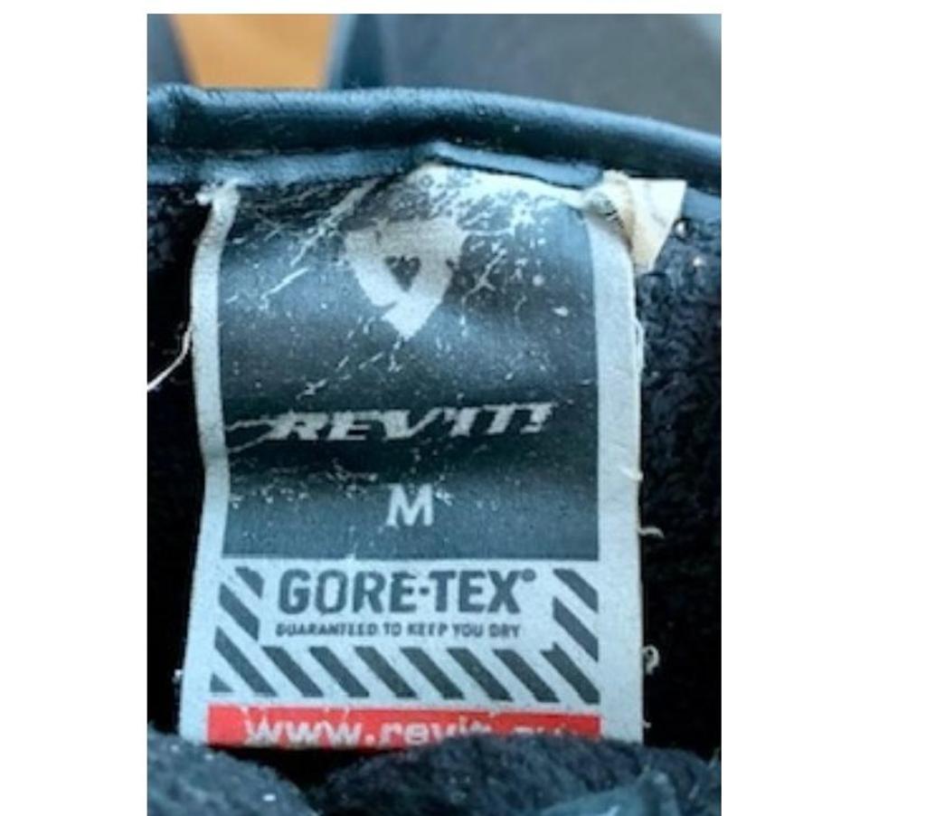 Pièces et services moto Val-de-Marne Villejuif - 94800 - Photos Vivastreet Une paire de gants pour scooter rev'tte goretex- noir