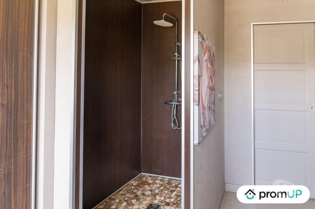 Vente Maison Haute-Loire Brioude - 43100 - Photos Vivastreet (V6672) Maison mitoyenne de 130 m2 à BRIOUDE