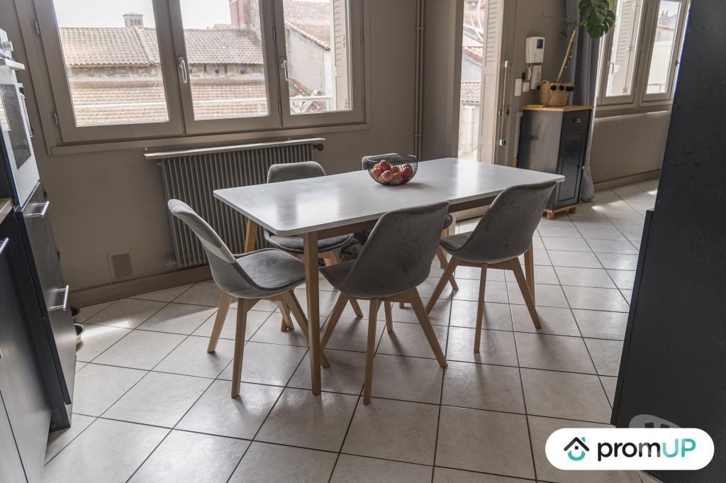 Vente Maison Haute-Loire Brioude - 43100 - Photos Vivastreet (V6672) Maison mitoyenne de 130 m2 à BRIOUDE