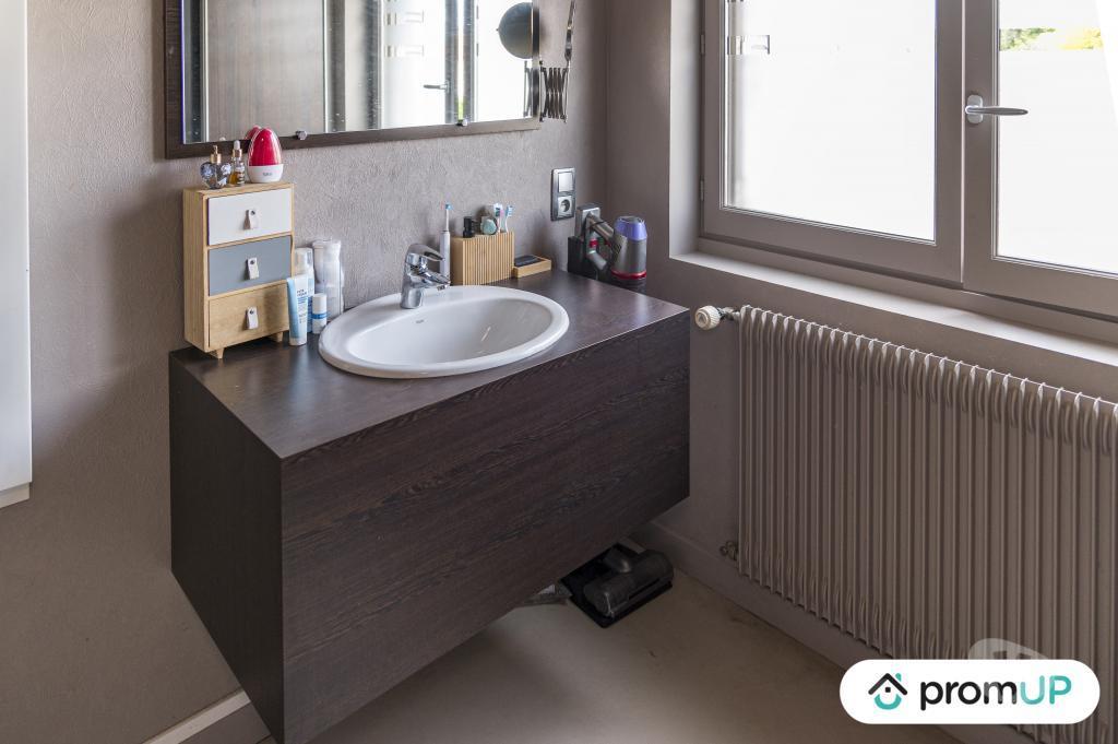 Vente Maison Haute-Loire Brioude - 43100 - Photos Vivastreet (V6672) Maison mitoyenne de 130 m2 à BRIOUDE